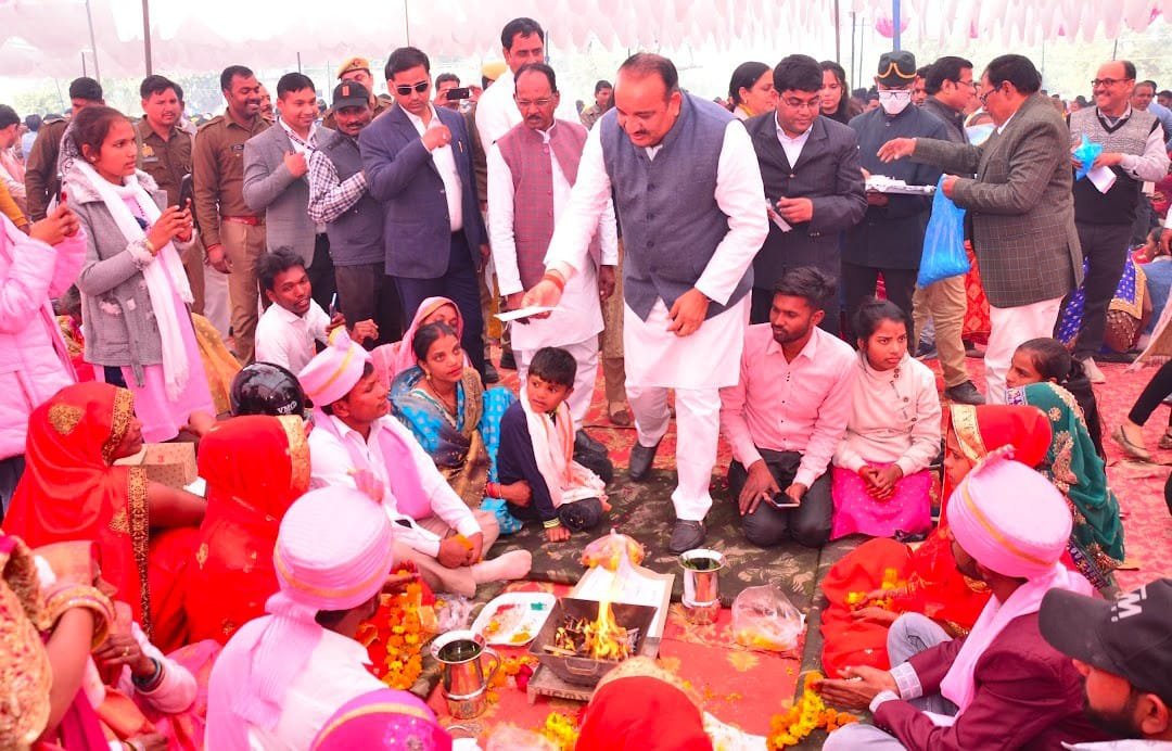 मुख्यमंत्री सामूहिक विवाह योजना के अंतर्गत 290 जोड़ों का विवाह सकुशल संपन्न