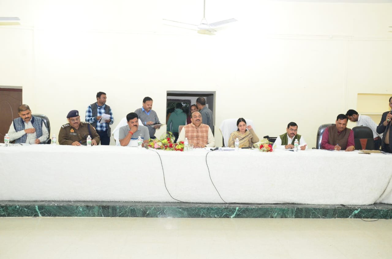 Raibareli-सेवा ही संकल्प पदयात्रा के दौरान उद्यान मंत्री ने सुनी लोगों की समस्याएं