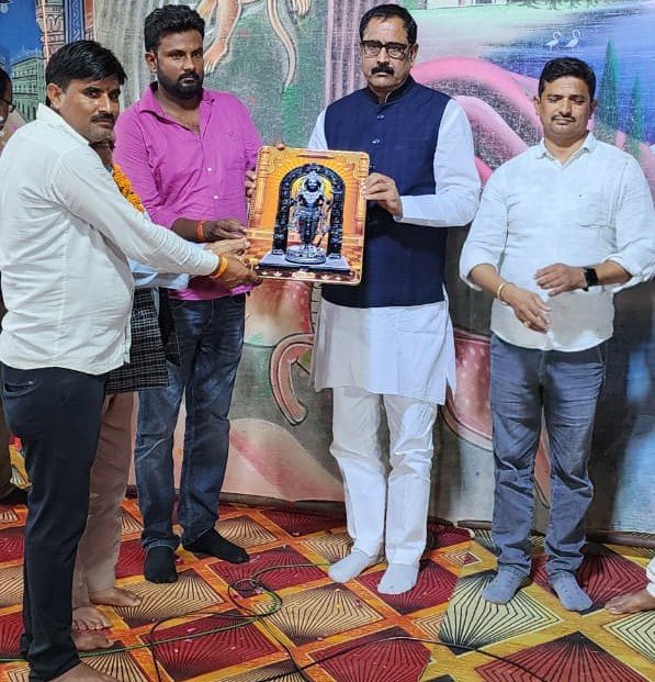 रायबरेली-मर्यादा में रहकर माता-पिता की सेवा की सीख देती है रामलीला : उमेश प्रताप सिंह