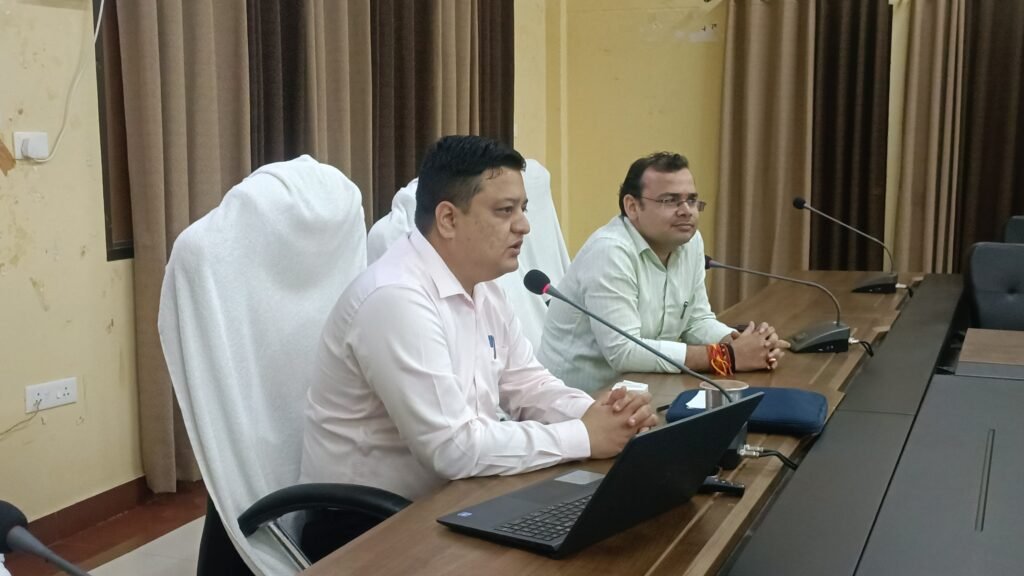 चंदौली E-office portal लांच करने वाला तिसरा जिला बना, डीएम निखिल टीकाराम फुंडे ने किया ई-आफिस का शुभारंभ