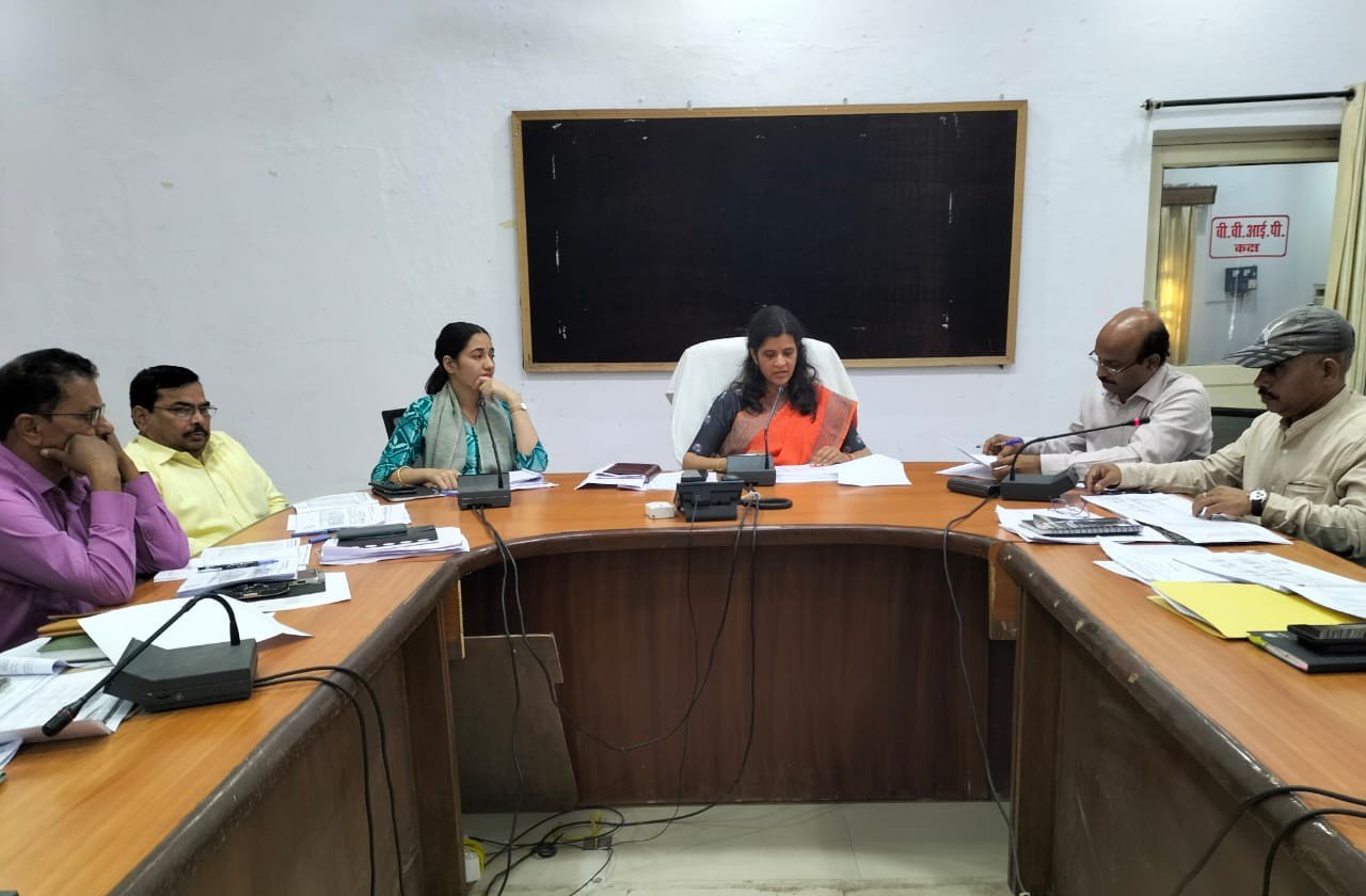 Raibareli-डीएम की अध्यक्षता में बैंकर्स की जिला स्तरीय समीक्षा समिति की बैठक सम्पन्न