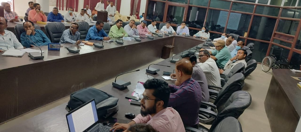 Raibareli-नगरीय निकाय निर्वाचन को सकुशल सम्पन्न करने के लिए जोनल/सेक्टर मजिस्ट्रेट को दिया गया प्रशिक्षण