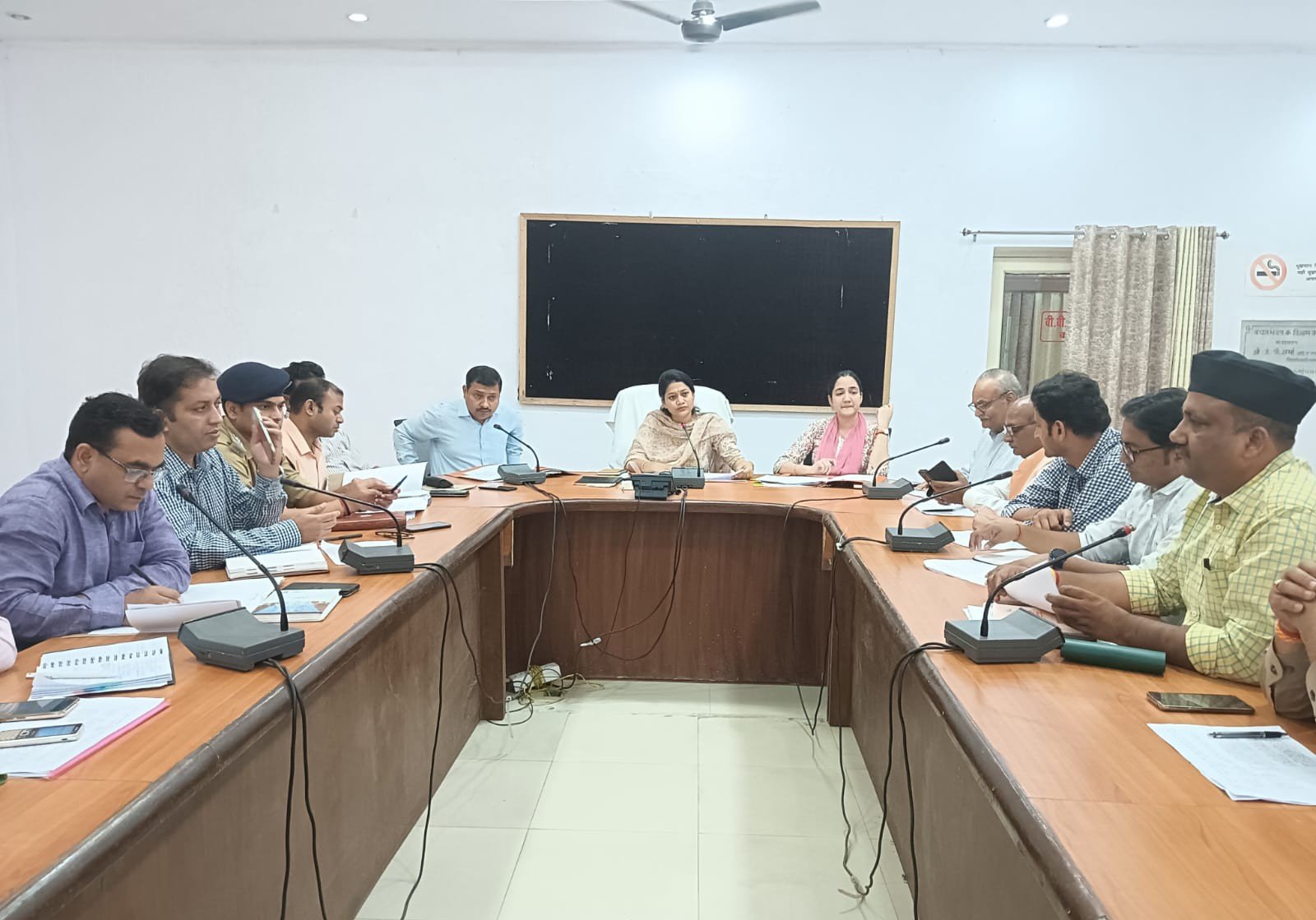 Raibareli-डीएम की अध्यक्षता में जिला उद्योग बंधु की बैठक संपन्न