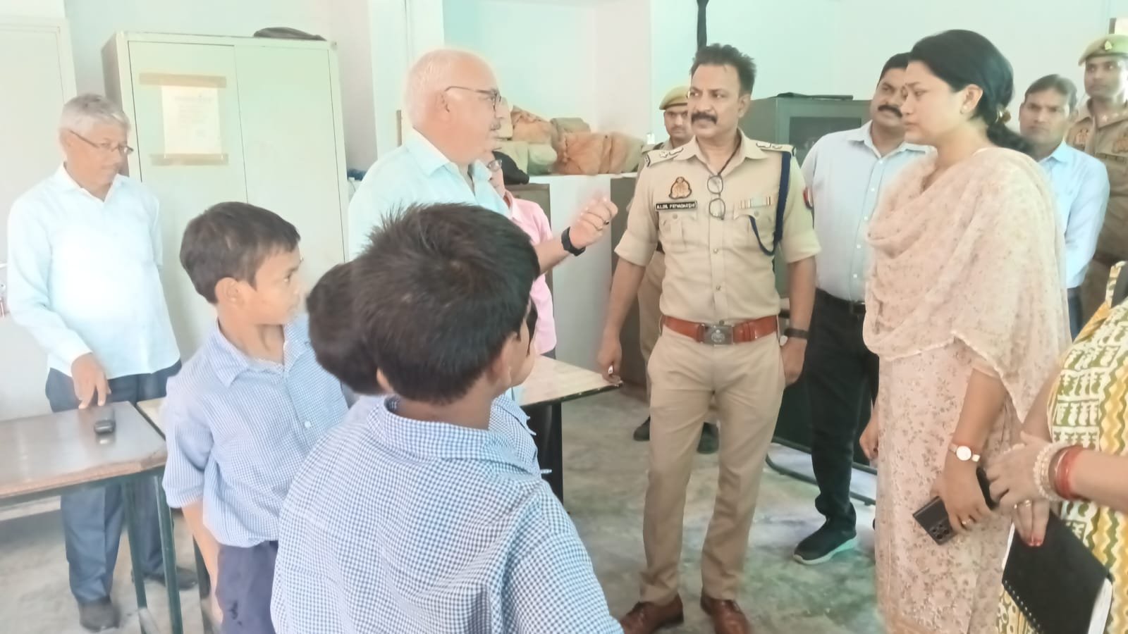 Raibareli-डीएम ने 28 व 29 अक्टूबर को होने वाली पीईटी परीक्षा की व्यवस्थाओं का लिया जायजा