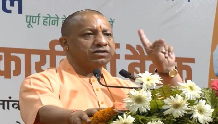 टिफिन पर चर्चा’ कार्यक्रम में बोले CM योगी- ‘संकट में भारत और PM मोदी के प्रति आशा भरी निगाहों से देखती है दुनिया’