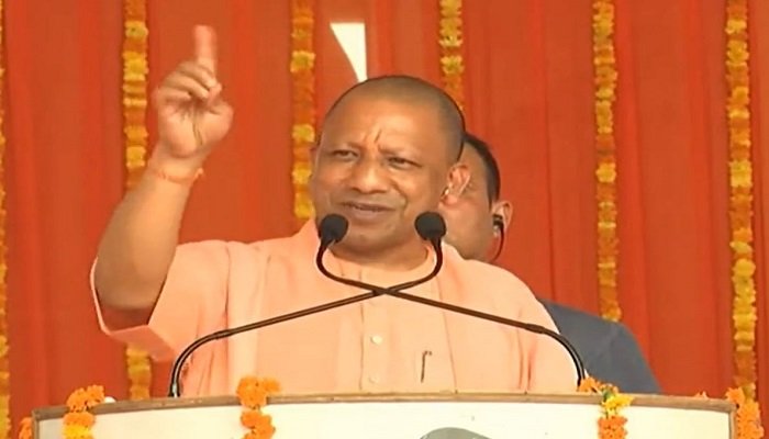अयोध्या में विपक्ष पर हमलावर हुए CM योगी, बोले- ‘यूपी में अब उपद्रव नहीं उत्सव है…’