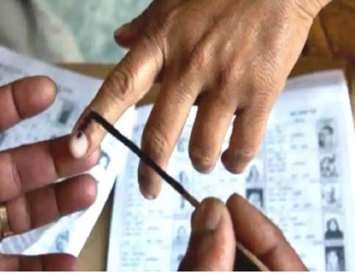 जम्मू-कश्मीर में अस्थायी निवासी भी डाल सकेगें वोट, धारा 370 निरस्त होने के बाद की नई व्यवस्था