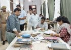रायबरेली-डीएम ने कलेक्ट्रेट परिसर में स्थापित अभिलेखागार का किया औचक निरीक्षण