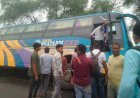 तेज रफ्तार अनियंत्रित बस पेड़ से टकराई, बाल बाल बचे बस में सवार यात्री