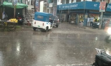 रायबरेली मूसलाधार बारिश ने किसानों के अरमानों पर फेरा पानी, गेहूं की मडाई का कार्य हुआ ठप्प