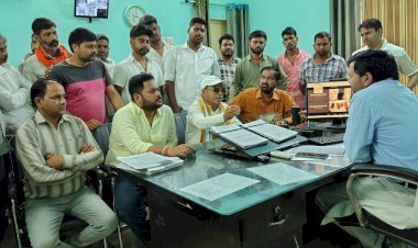 रायबरेली-पावर हाउस पर आक्रोशित उपभोक्ताओं का भारी हंगामा, अधिकारियों की गैर-मौजूदगी से भड़का गुस्सा