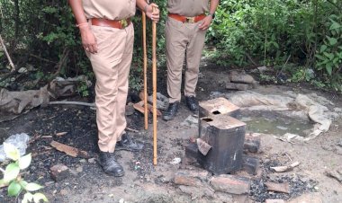 रायबरेली विशेष प्रवर्तन अभियान के तहत 48 लीटर अवैध कच्ची शराब व 320 किलो लहन बरामद, 04 अभियोग पंजीकृत