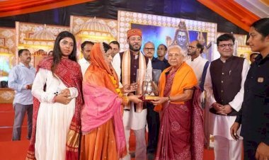 रायबरेली-भव्य श्री शिव महापुराण कथा में सम्मिलित हुईं  राज्यपाल आनंदीबेन पटेल