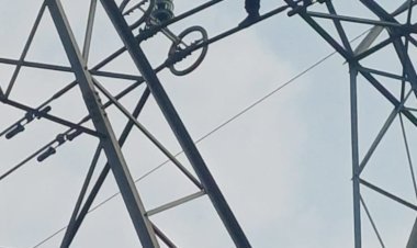 रायबरेली में टावर पर चढ़ा युवक, पुलिस पहुंची तो नीचे कूदा, गंभीर हालत में जिला अस्पताल रेफर