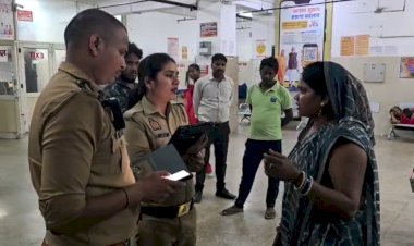 रायबरेली-डिलीवरी के नाम पर वसूली का आरोप, अस्पताल गेट पर महिला ने दिया बच्चे को जन्म