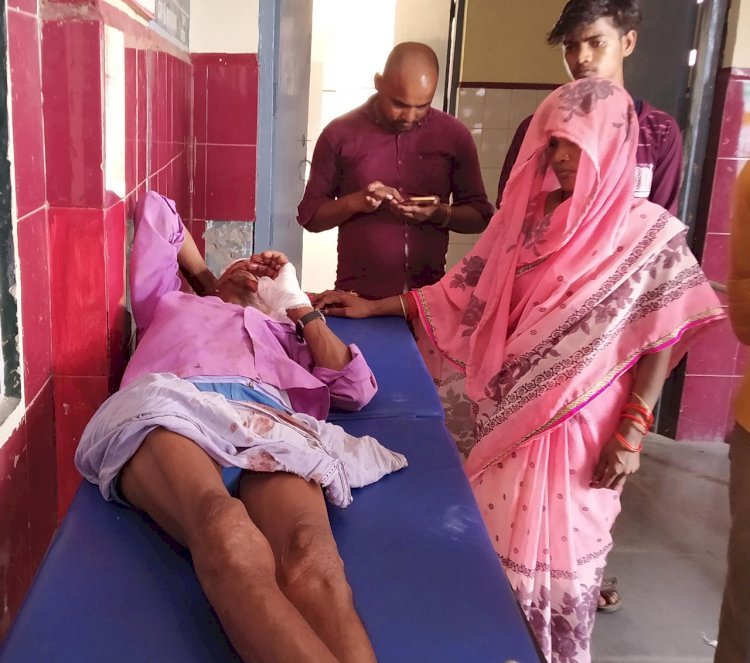 Raibareli-मामूली कहासुनी में दबंगों ने बुजुर्ग को लाठी डंडे से मारपीट कर किया घायल,,