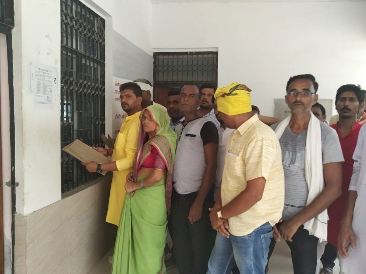 Raibareli-उपचुनाव में आज प्रधान पद के सात तो सदस्य के लिए तीन नामांकन.....