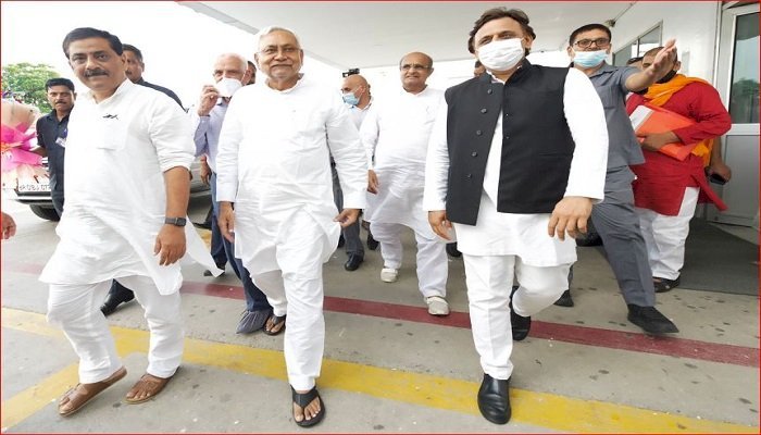 बिहार के मुख्यमंत्री नितीश कुमार ने सपा प्रमुख अखिलेश से की मुलाकात, दिया बड़ा बयान…