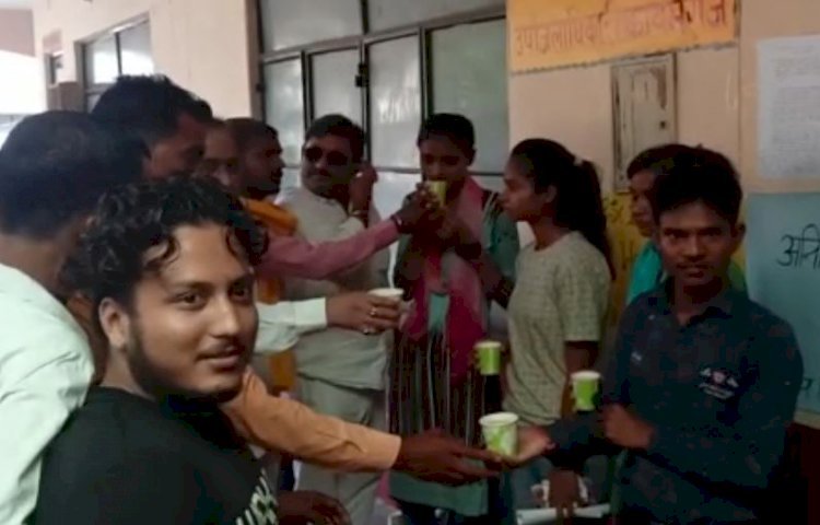 7 दिन से धरने पर बैठी बीएससी की छात्राओं की तबियत बिगड़ी, अब विधानसभा के बाहर पर होगा प्रदर्शन !