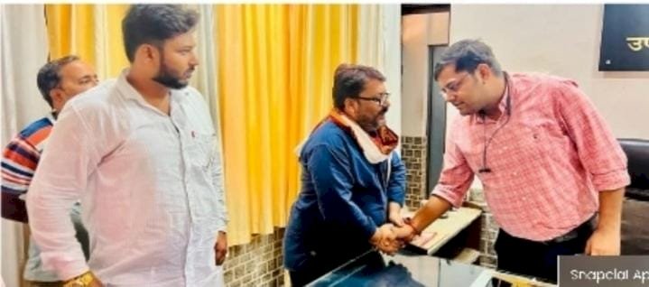 Raibareli-उद्योग व्यापार मंडल के नगर अध्यक्ष व प्रभारी के नेतृत्व में व्यापारियों ने एसडीएम से की शिष्टाचार मुलाकात*