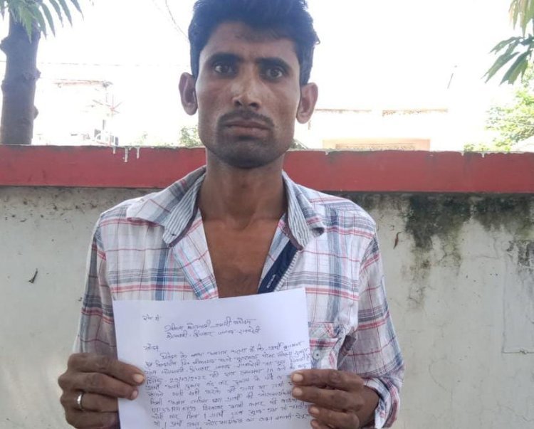 रायबरेली- दरवाजे खडी बाइक हुइ चोरी,,,