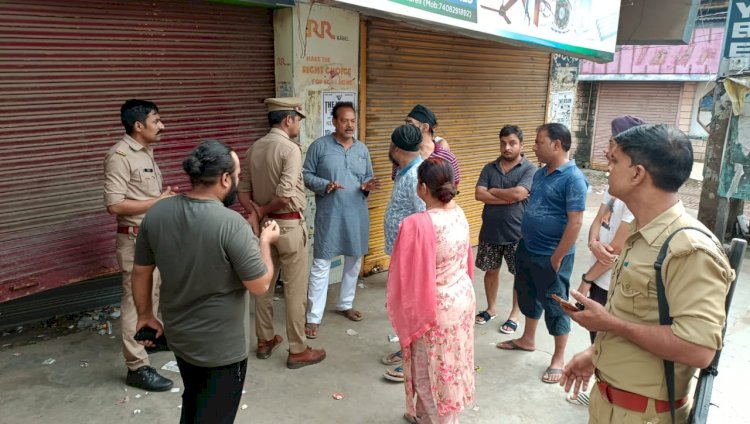 Raibareli-बिजली की दुकान में हुई चोरी का व्यापार मंडल ने जल्द खुलासे की है मांग