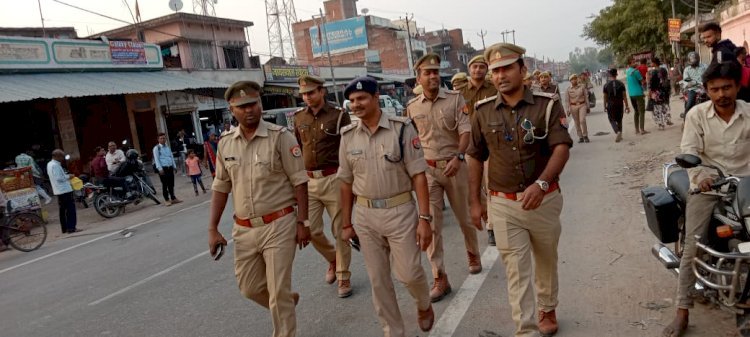 Raibareli-क्षेत्राधिकारी अशोक सिंह के नेतृत्व में जगतपुर कस्बे का किया गया पैदल गस्त*