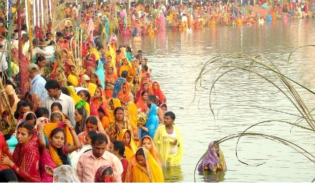 पीएम मोदी ने दी छठ की बधाई, यूपी में सुरक्षा के पुख्ता इंतजाम, आज दिया जाएगा अस्ताचलगामी सूर्य को अर्घ्य