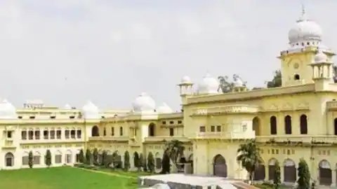 लखनऊ यूनिवर्सिटी के इन यूजी-पीजी स्टूडेंट्स का नया संकट, कहीं यूं ही न बीत जाए 7 नवम्बर की तारीख