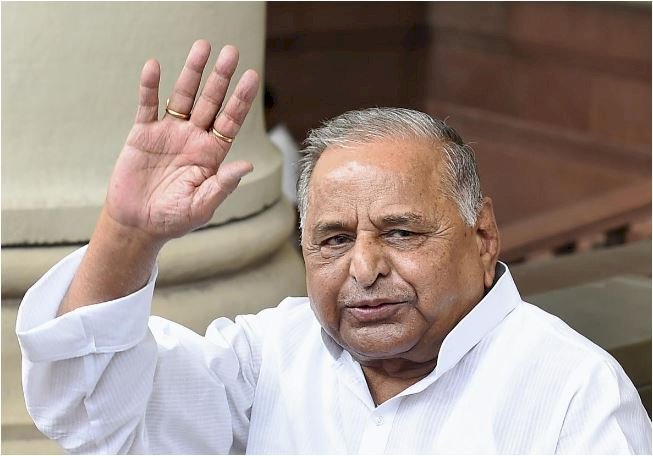 कौन लड़ेगा मैनपुरी का उपचुनाव, यादव परिवार से इस नाम पर लग सकती है मुहर ?
