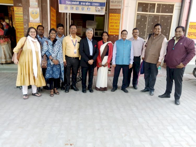 रायबरेली-जिला अस्पताल में चल रही क्लबफुट क्लीनिक का एसबीआई फाउंडेशन के प्रबंध निदेशक और सीईओ ने किया दौरा