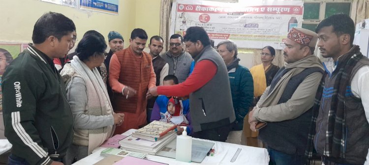 Raibareli-गर्भवती और बच्चों का रविवार को भी होगा टीकाकरण नगर -अखिलेश तिवारी*