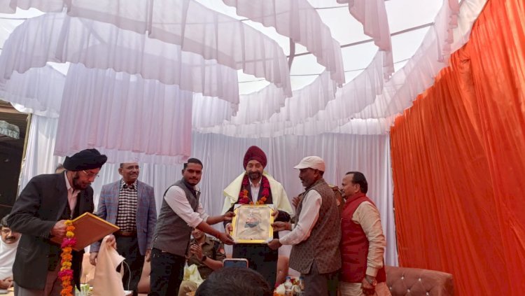 Raibareli-किसान पिसाई केंद्र का उद्घाटन व्यापार मंडल के अध्यक्ष बसंत सिंह बग्गा ने किया।