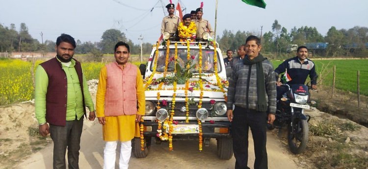 Raibareli-रिटायर हवलदार मनोज तिवारी का किया गया भव्य स्वागत*
