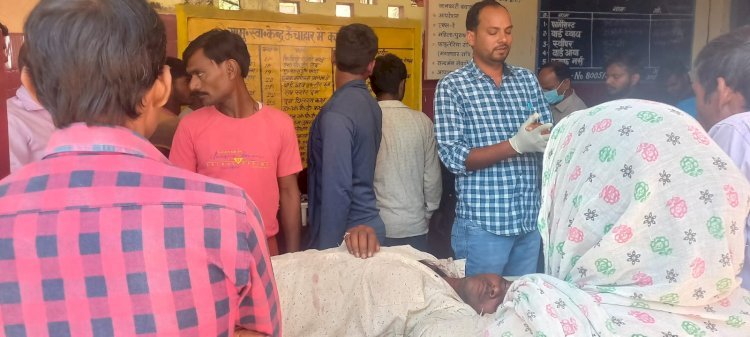 रायबरेली-सड़क दुर्घटना में तीन घायल,एक युवक जिला अस्पताल रेफर,,,,,
