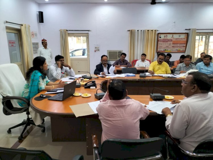 Raibareli-जिलाधिकारी की अध्यक्षता में गंगा एक्सप्रेस वे के कार्यो की प्रगति की समीक्षा बैठक सम्पन्न: डीएम