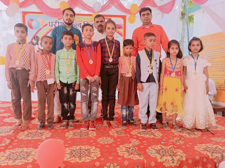 Raibareli-प्राथमिक विद्यालय टिकरिया में वार्षिकोत्सव का हुआ आयोजन