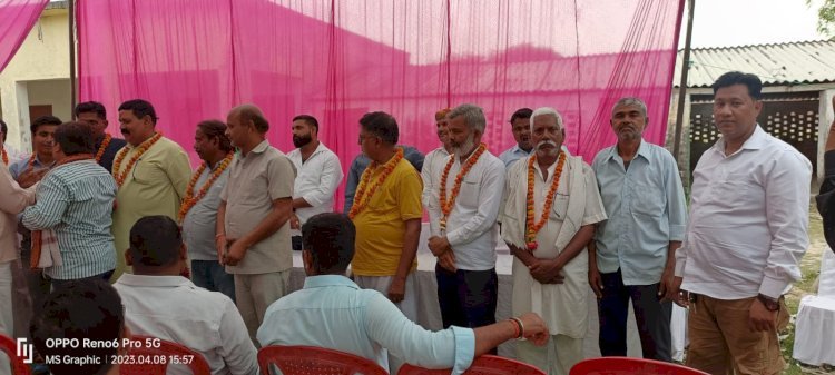 Raibareli-भव्यता के साथ संपन्न हुआ बेनीमाधवगंज की व्यापार मंडल इकाई का शपथ ग्रहण समारोह*