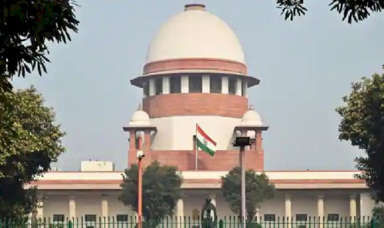 यूपी के मुख्य सचिव व अपर मुख्य सचिव वित्त को सुप्रीम कोर्ट से राहत, इलाहाबाद हाईकोर्ट ने जारी किया था वारंट