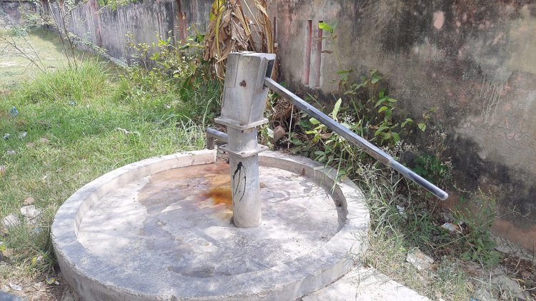 Raibareli-इंडिया मार्का नलों के अभाव में पेयजल की व्यवस्था ध्वस्त