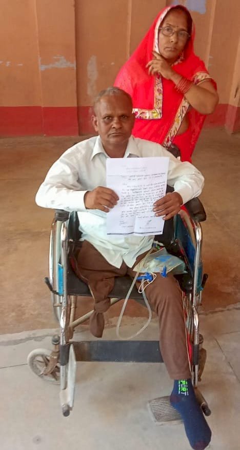 Raibareli-पीड़ित विकलांग ने एसडीएम से भूमि व मकान में हिस्सा दिलाये जाने की लगाई गुहार*