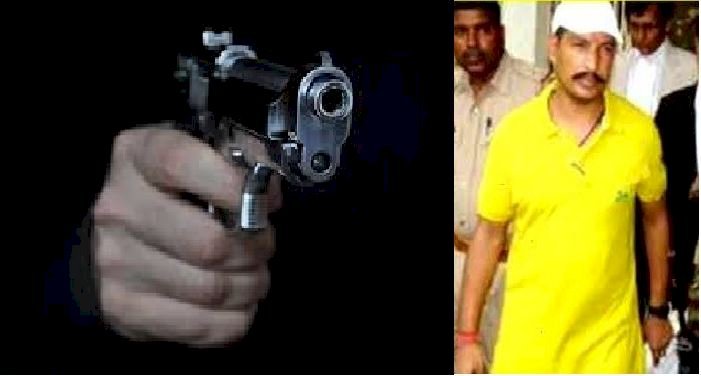 चेहरे पर ना कोई खौफ..गोलियों की तड़तड़ाहट और विदेशी पिस्टलों से खेला जा रहा खूनी खेल