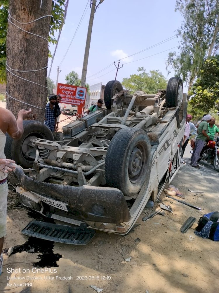 Raibareli-सामने अचानक आए बाइक सवार को बचाने के चक्कर में अनियंत्रित होकर पलटी तेज रफ्तार बोलेरो*