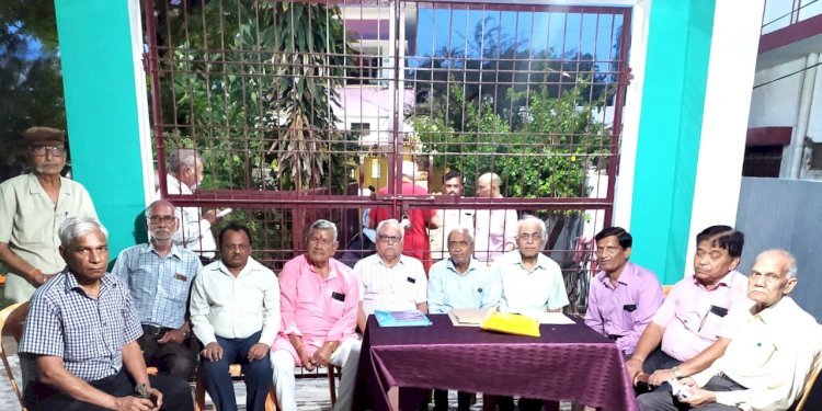 Raibareli-वनाकस की बैठक में अंतर्राष्ट्रीय वरिष्ठ नागरिक दिवस मनाने पर हुई चर्चा