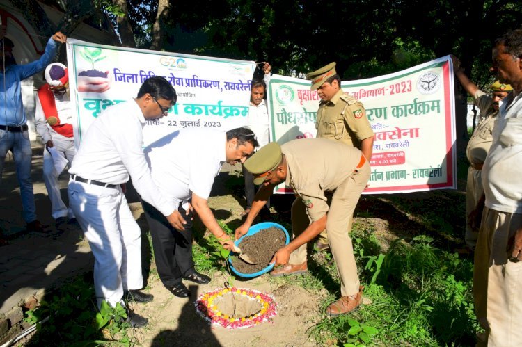 Raibareli-जिला जज ने सेशन हाउस रायबरेली में किया वृक्षारोपण
