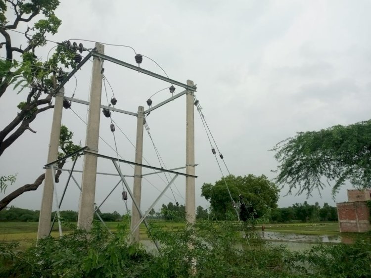 रायबरेली -विद्युत व्यवस्था चरमराई लक्ष्मीगंज वा अरखा में 48 घंटे भी नही बहाल हुइ बिजली,,,,,