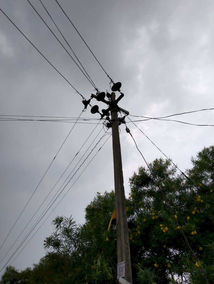 रायबरेली-72 घंटे बाद भी नहीं बहाल हो सकी विद्युत सप्लाई जिम्मेदार बेखबर,,,,,