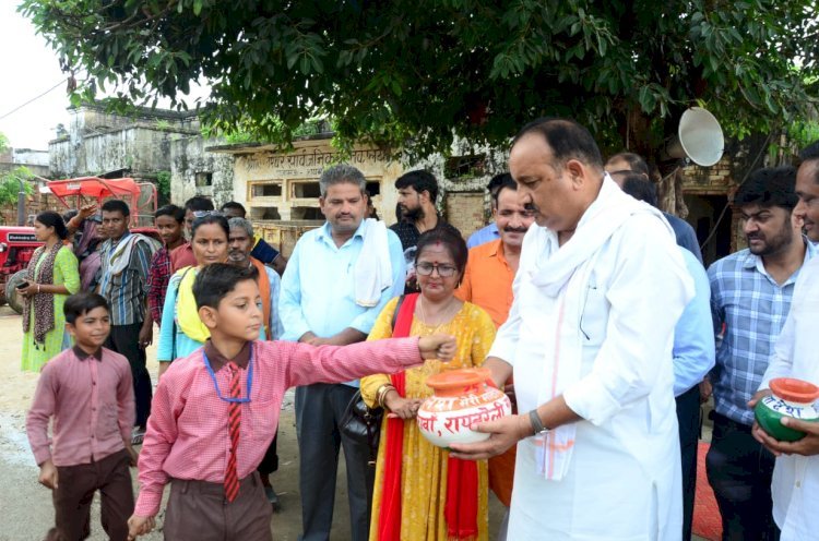 उद्यान मंत्री ने मेरी माटी मेरा देश कार्यक्रम के अंतर्गत गांवों के लोगों की दिलाई पंच प्रण की शपथ*