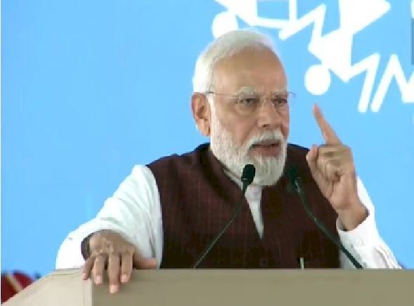 पीएम मोदी ने मध्य प्रदेश को 50 हजार करोड़ से अधिक की योजनाओं की दी सौगात, कहा-इतना कई राज्यों का कुल बजट भी नहीं होता