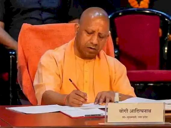 यूपी में सर्पदंश के बढ़ते मामले से निपटने के लिए योगी सरकार सतर्क, जानें क्या है प्लान